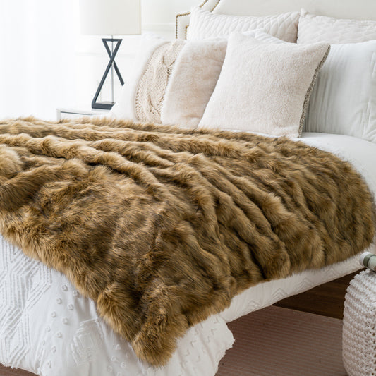 The Malibu Style Faux Fox Fur Blanket