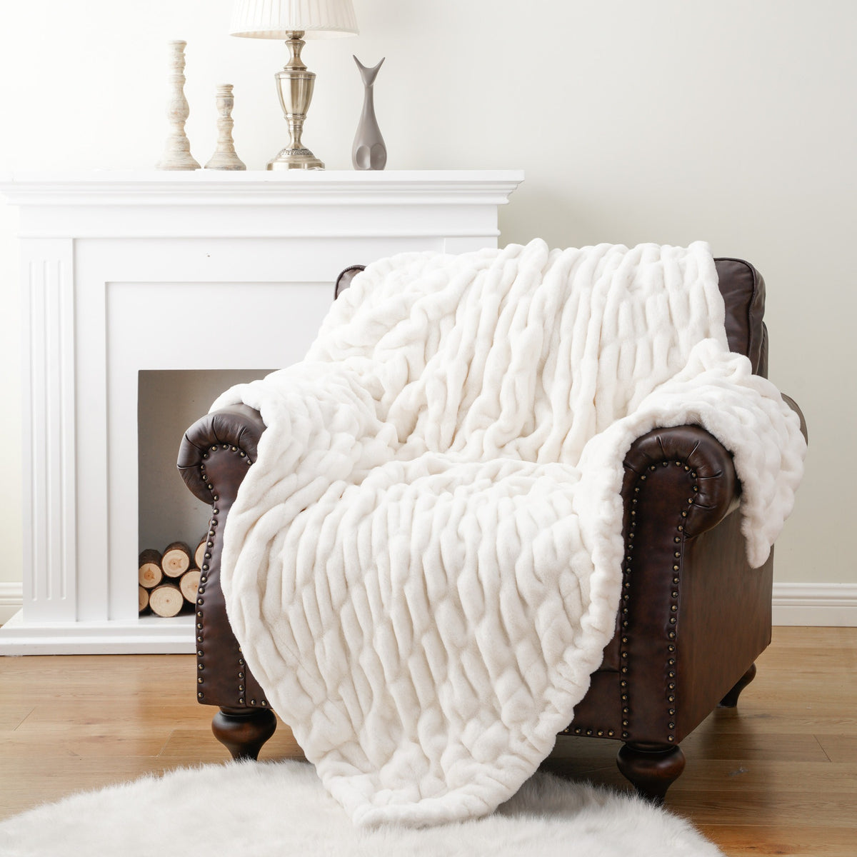 The Manhattan Cozy Faux Fur Viral Blanket