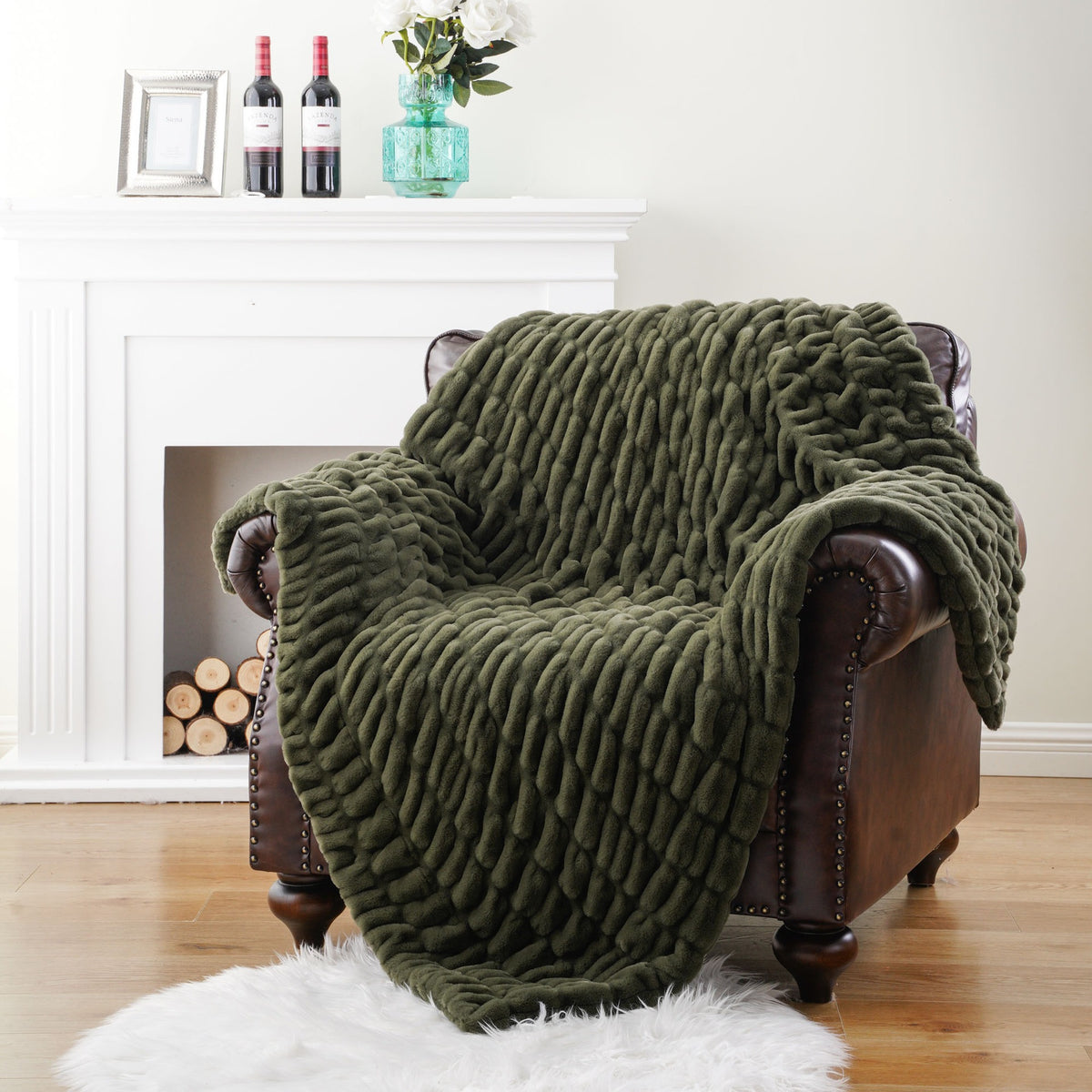 The Manhattan Cozy Faux Fur Viral Blanket